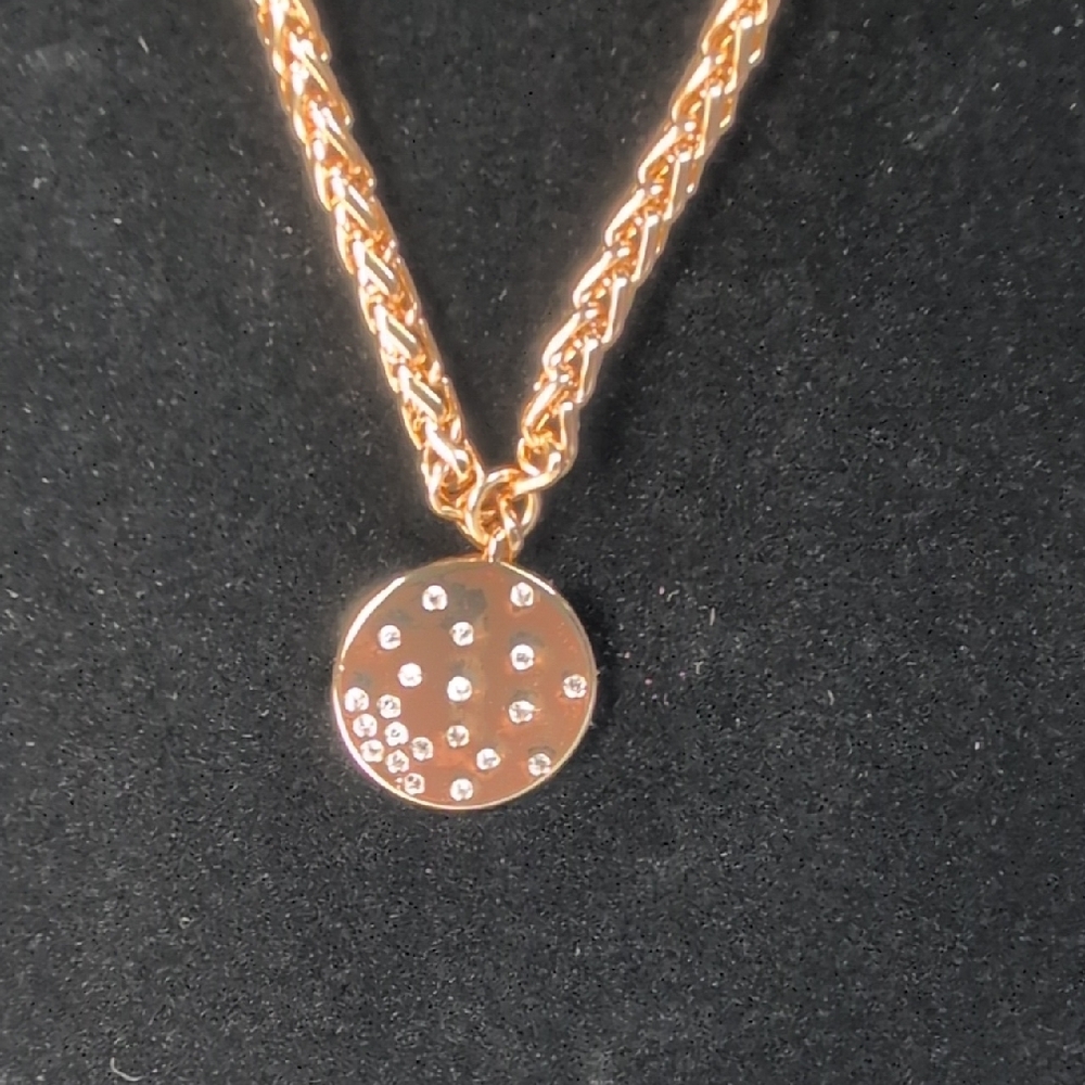 Ettika Elegant Gold Necklace with Pendant